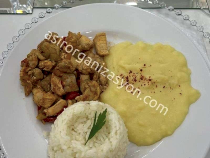 Davetlerde İkram Edilecek En Trend Atıştırmalıklar Davetlerde İkram Edilecek En Trend Atıştırmalıklar