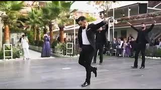 Profesyonel zeybek ekibi ile sizlerde düğünlerinize anlam katabilirsiniz.. Gelin damat çiftimize özel zeybek eğitimi verilir.. İstanbul ASIR zeybek ekibi 0553 241 40 67 arayınız..